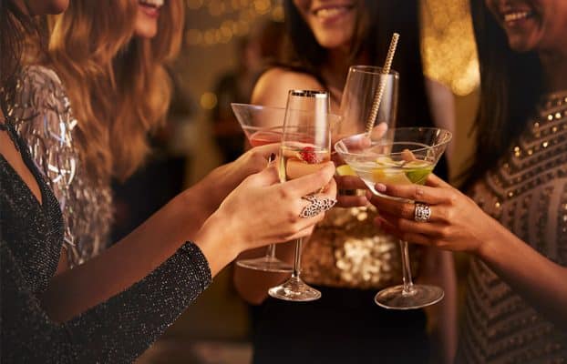 A Sparkling Touch for New Year’s Celebrations: Cocktail Recipes